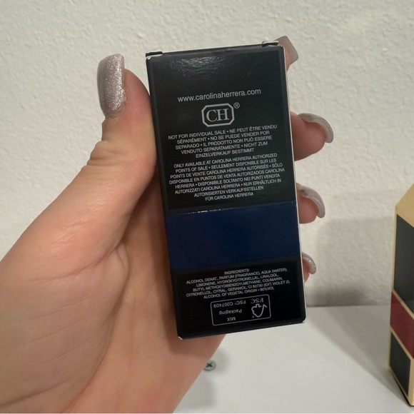 Carolina Herrera Bundle Good Girl Blush Ea De Parfum Dabber 7 ml Bad Boy 8ml - Picture 8 of 12